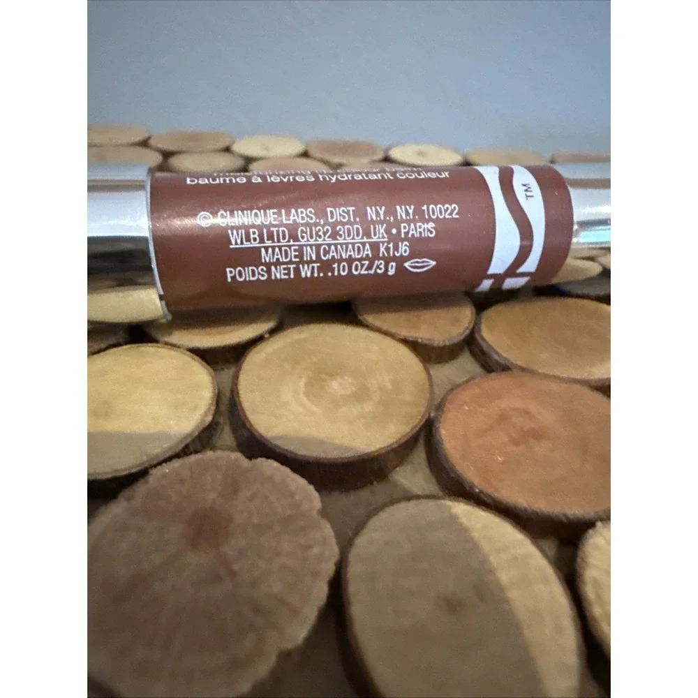 Clinique Crayola Chubby Stick Intense Fuzzy Wuzzy‎ NWOB .10 Oz